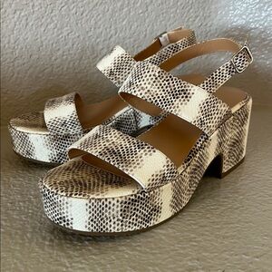 Marc Fisher NWOB Panache Platform Sandal Snakeskin Print Size 9